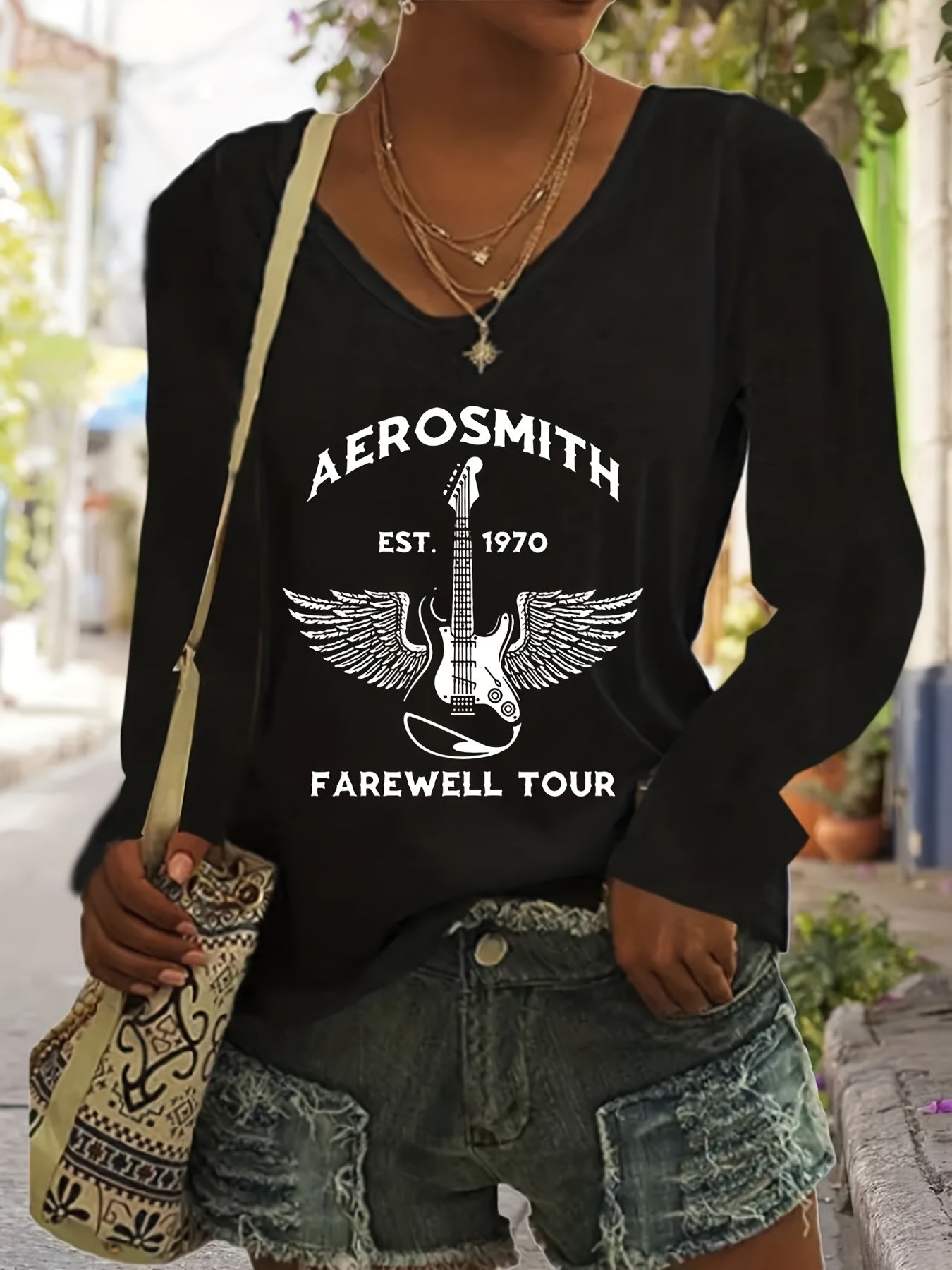 16 Guitar Print Aerosmith T-shirt, Long Sleeve V-Neck Casual Top T-Shirt